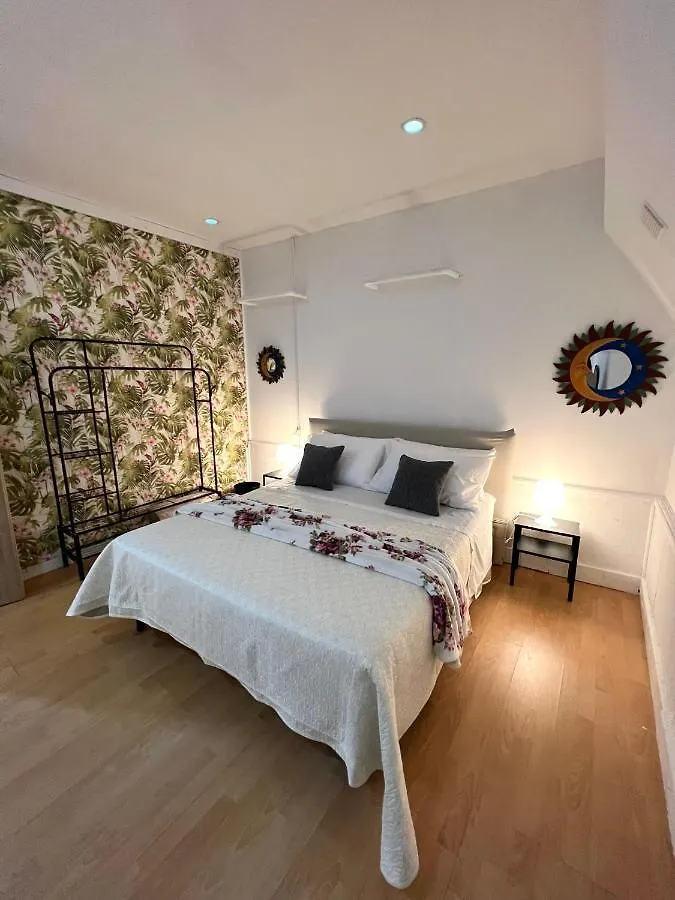Casa Murales A Toledo Naples Italy